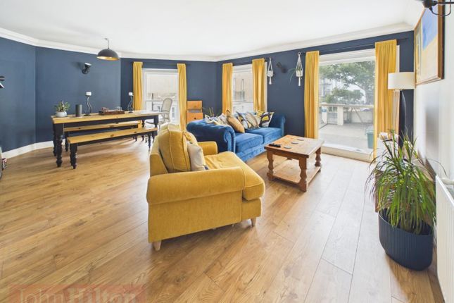 Flat 5, Sillwood Hall, Montpelier Road, Brighton photo 3