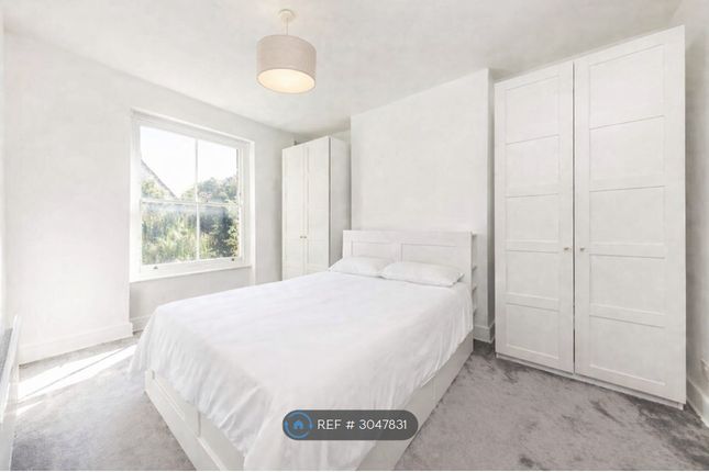 Flat B, Brecknock Road, London photo 3