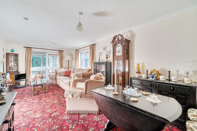 38, Sinderberry Drive, Tewkesbury photo 4