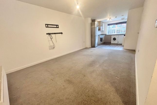 10 Crouch Road,Dickensgate, Off Marden Road, Staplehurst photo 3
