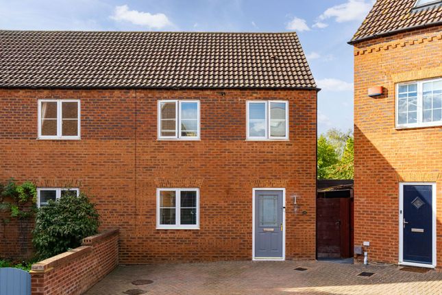 3-bed semi-detached on 26 Brookfield Way, Cambridge, £395,000