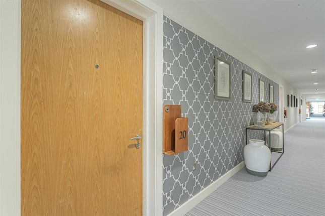 20, The Pavilion, Corsham photo 3
