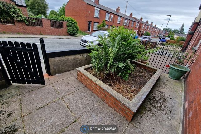 Lowton St, Radcliffe, Manchester photo 3