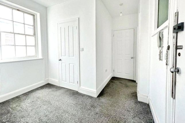 Flat 3, 45, Marine Parade, East Sussex photo 4