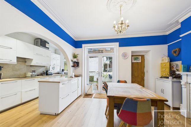 18, Llantwit Rd, Treforest Pontypridd photo 4