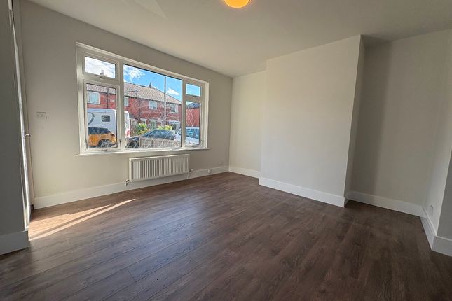 8 Kingsway, Bolton photo 2