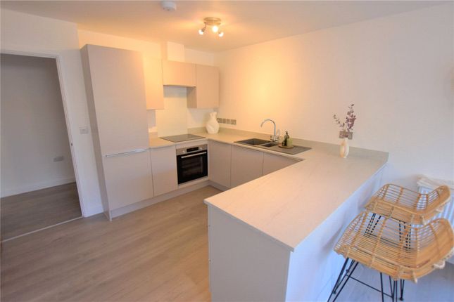 Flat 1 Wentworth House, 22, Purley Knoll, Purley photo 4