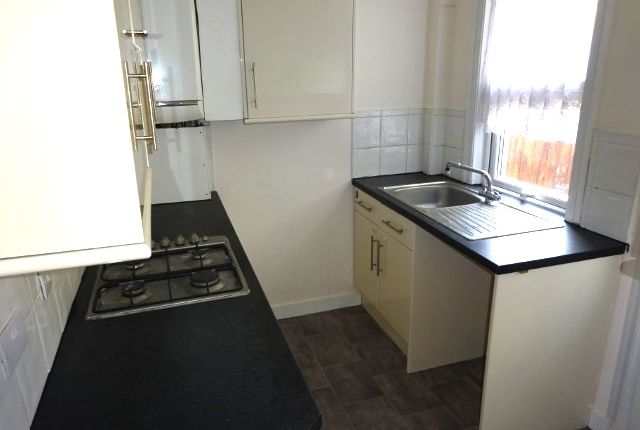 12, Wickham Street, Rochester photo 4