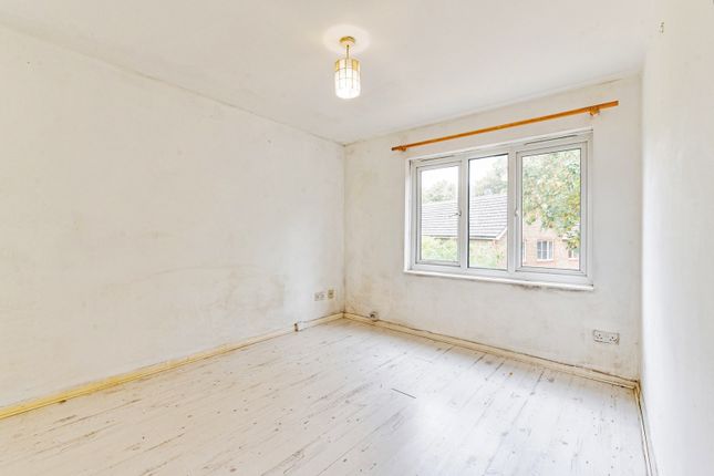 Flat 25, Keswick Court 17-19,, Malyons Road, London photo 3