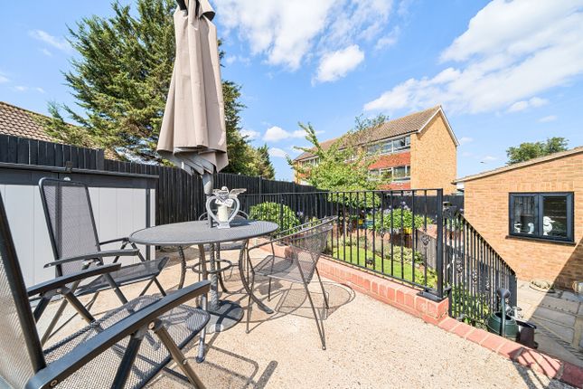 Rear Garden3