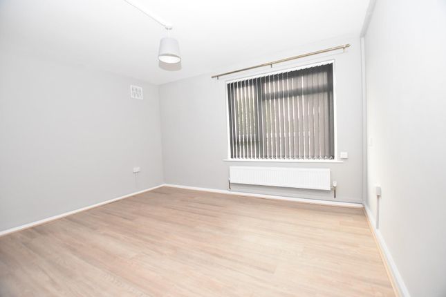 Holymoor Road, Chesterfield photo 4