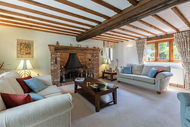 Aragon House, Quineys Road, Shottery photo 3