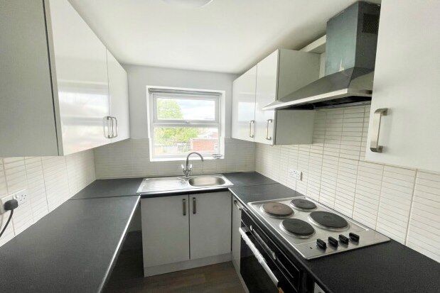 Thumbnail Flat to rent in Queens Road, Nottingham