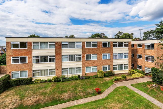 Flat-104-Windfield-25.Jpg