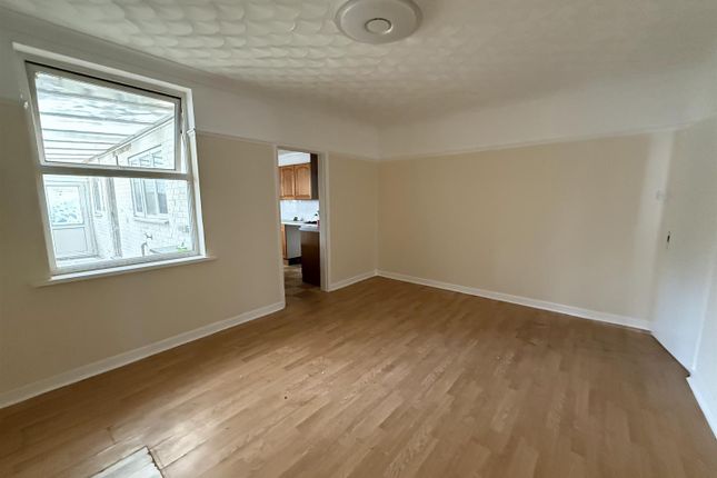 293, Cromwell Road, Peterborough photo 4