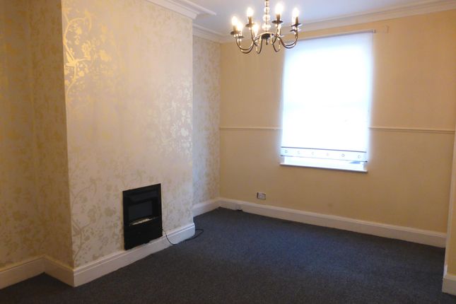 74, Kitson Street, LEEDS photo 2