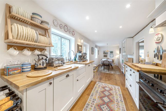 Cobo Cottage, The Street, South Harting photo 4