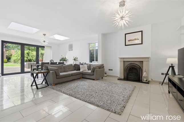 34, Monkhams Lane, Woodford Green photo 4