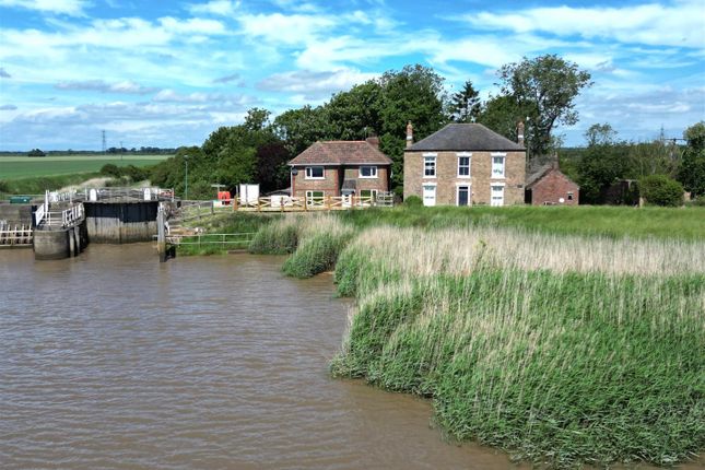 Lock Cottage, Weighton Lock, Broomfleet photo 2