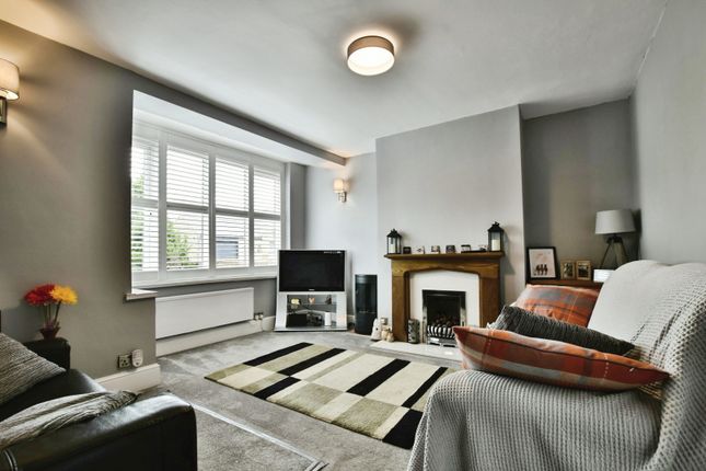 28, Beresford Road, High Peak photo 2