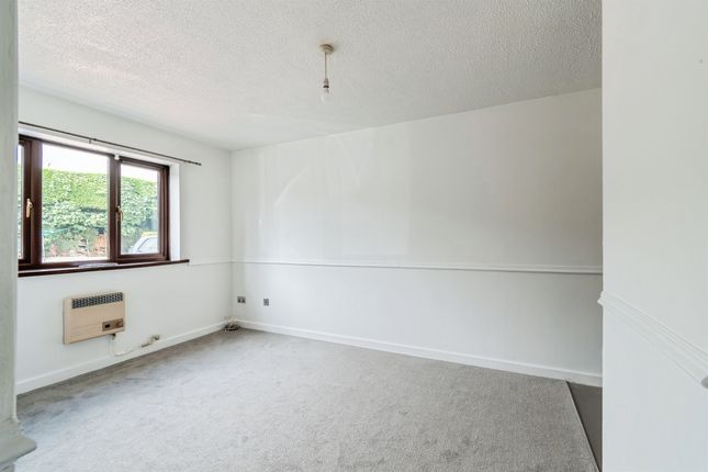 3 Canal Court, Canal Road, TROWBRIDGE photo 4