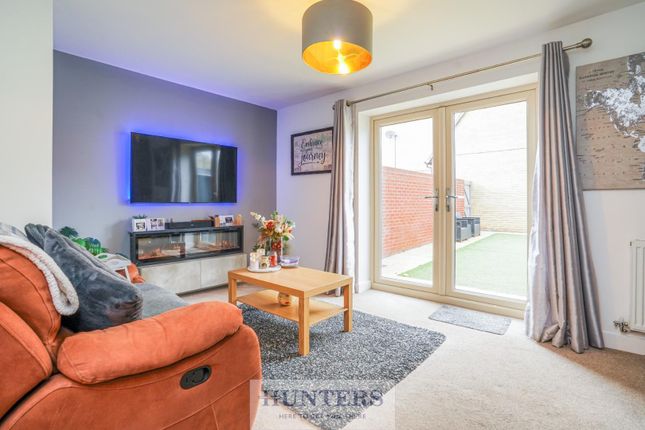10, Melville Drive, Castleford photo 4