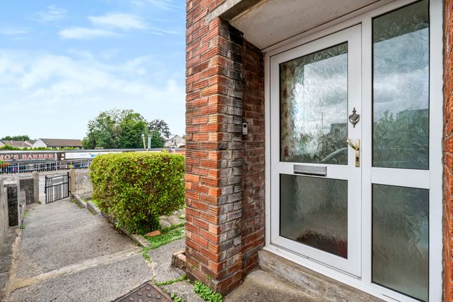 42 Common Approach, Pontypridd photo 4