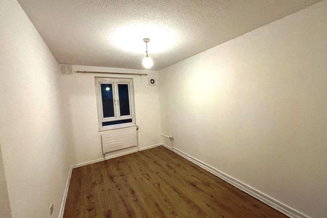 Stonebridge Road, London photo 5