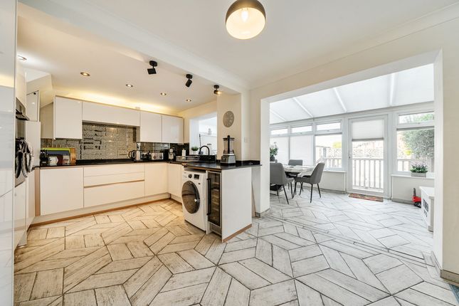 12, Maryfield Close, Bexley photo 3
