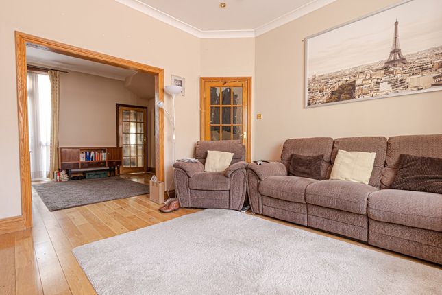 10, Babington Road, Hendon photo 4