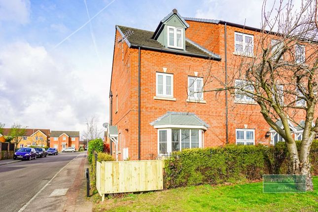 End terrace house for sale in 19 Dunsil Row, Clipstone Village, Mansfield