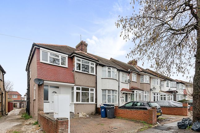 End terrace house for sale in Somerset Road, Southall