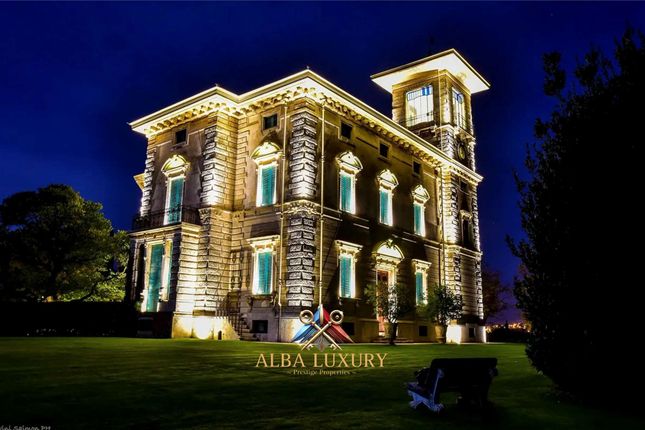 Villa for sale in Via Grandi, Foiano Della Chiana, Toscana, 051018, Italy