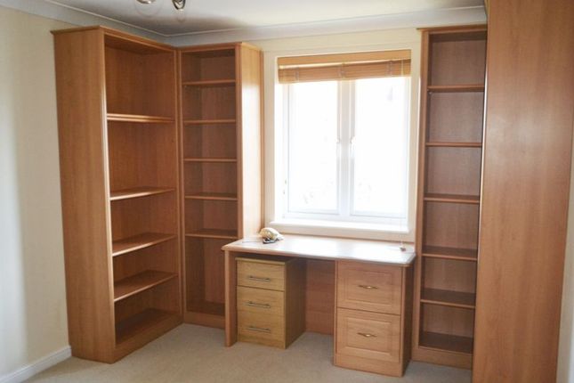 Flat for sale in Hathaway Court, Stratford-Upon-Avon
