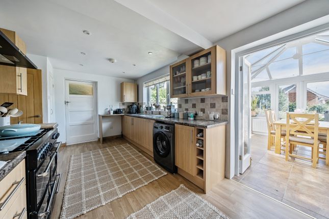 10, Elmside, Milford, Godalming photo 2