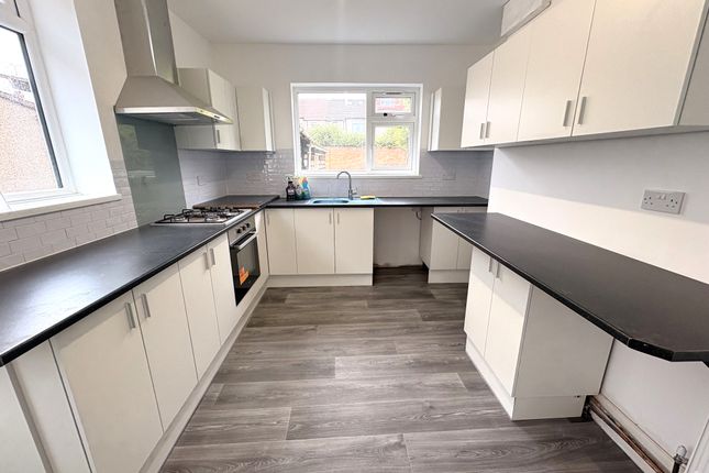 151, Moseley Avenue, Coventry photo 4