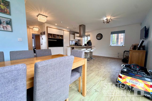 21 Kingfisher Way, Newark photo 4