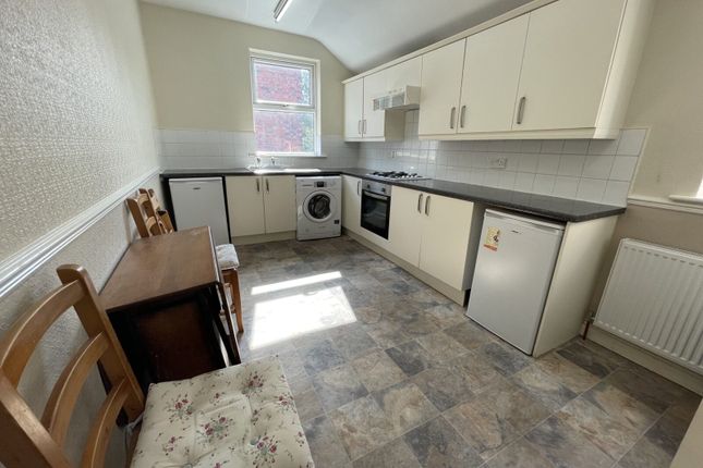 Thumbnail Flat to rent in Hinckley Road, Leicester