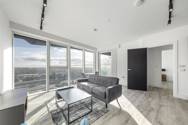 Thumbnail Flat to rent in Icon Tower, 8 Portal Way, London