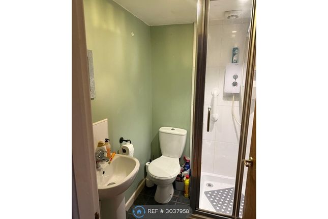 Cross Green Lane, Halton Garden Flat, Leeds photo 5