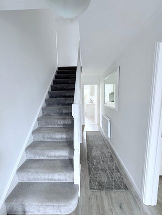 9, Popham Close, Highbridge photo 4