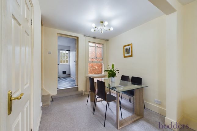 13, Alexandra Road, Englefield Green photo 3