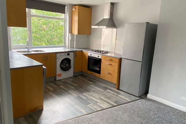 14, Vineyard Avenue, London photo 2