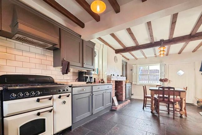Ivy Cottage, Low Street, Retford photo 3