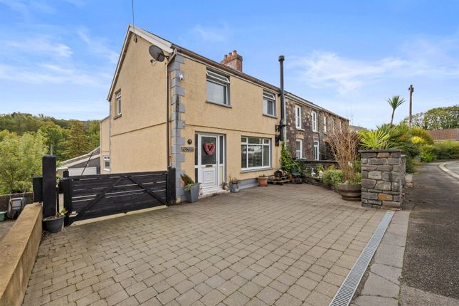 4-bed house on Heol Tawe, Swansea, £250,000