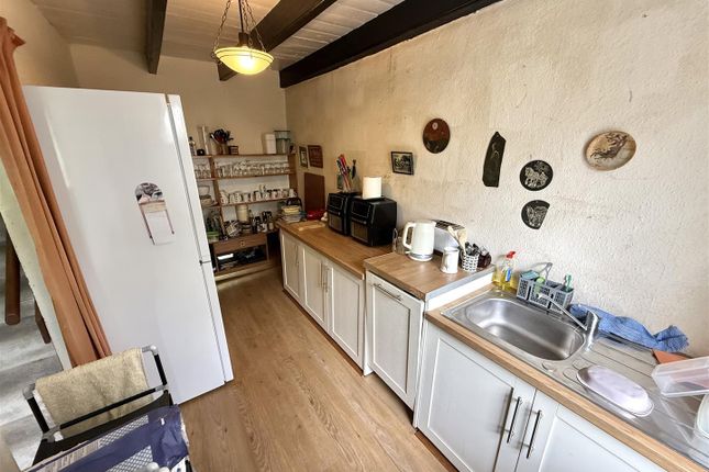 Pensarn Cottage, Cwrtnewydd, Llanybydder photo 4