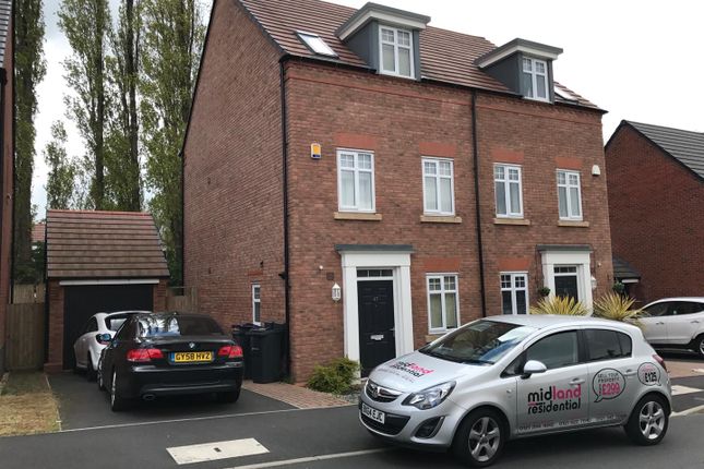 67 Perrott Way Ext1.Png