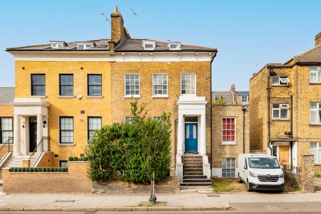 Tollington Road, London photo 5