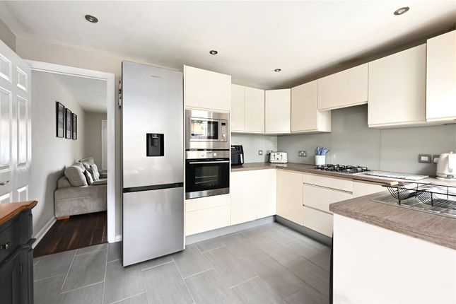 4, The Glade, Camberley photo 3