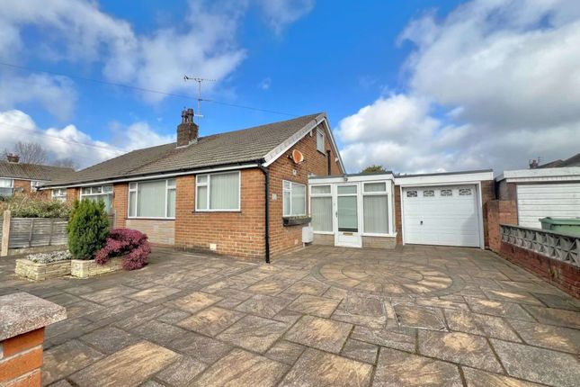 2-bed bungalow on Warwick Place, Normoss FY3, £160,000